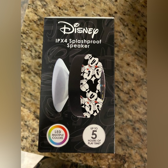 Disney Bluetooth IPx4 Splashproof Speaker Mickey Mouse LED Multiple Colors - Picture 2 of 5